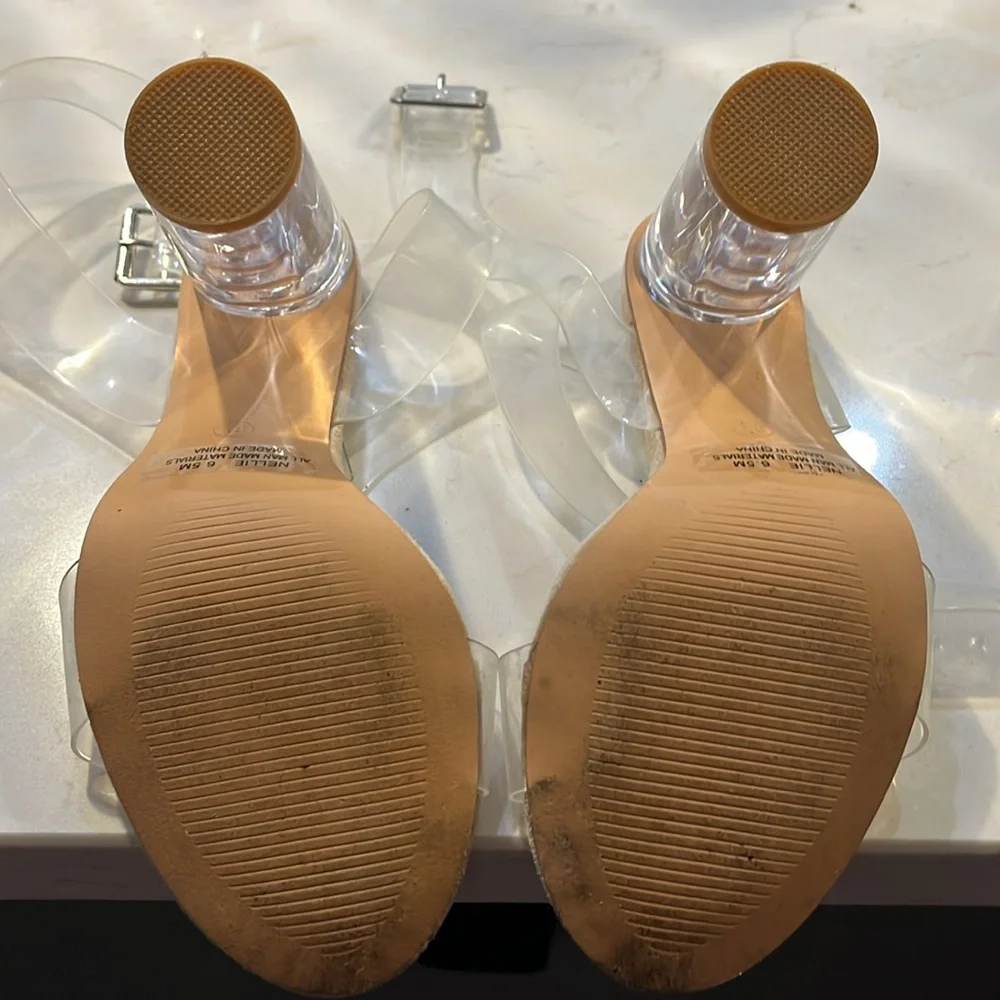 Shoes - Picture 4 of 4